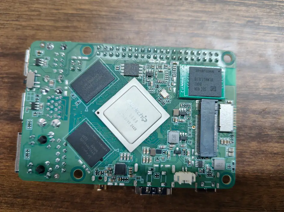 emmc slot